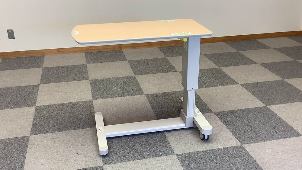 ベッドテーブル 便利な使い方