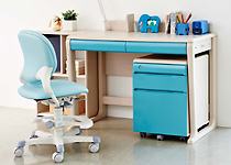 学習机の椅子にアップダウンキャスター