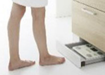 体重計収納にアップダウンキャスター