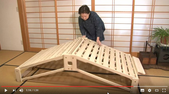 折り畳みベッドにアップダウンキャスター